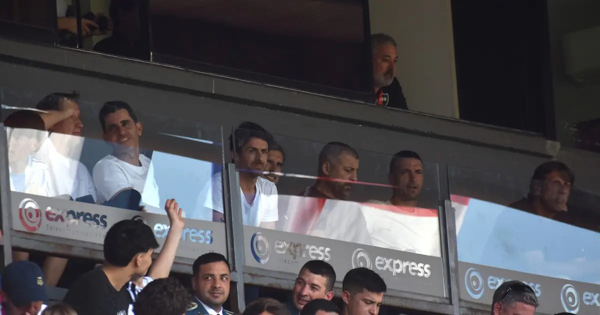 ¡Presencia de lujo en Rosario! Scaloni y su cuerpo técnico coparon la cancha de Newell's para alentar a la Sub-19