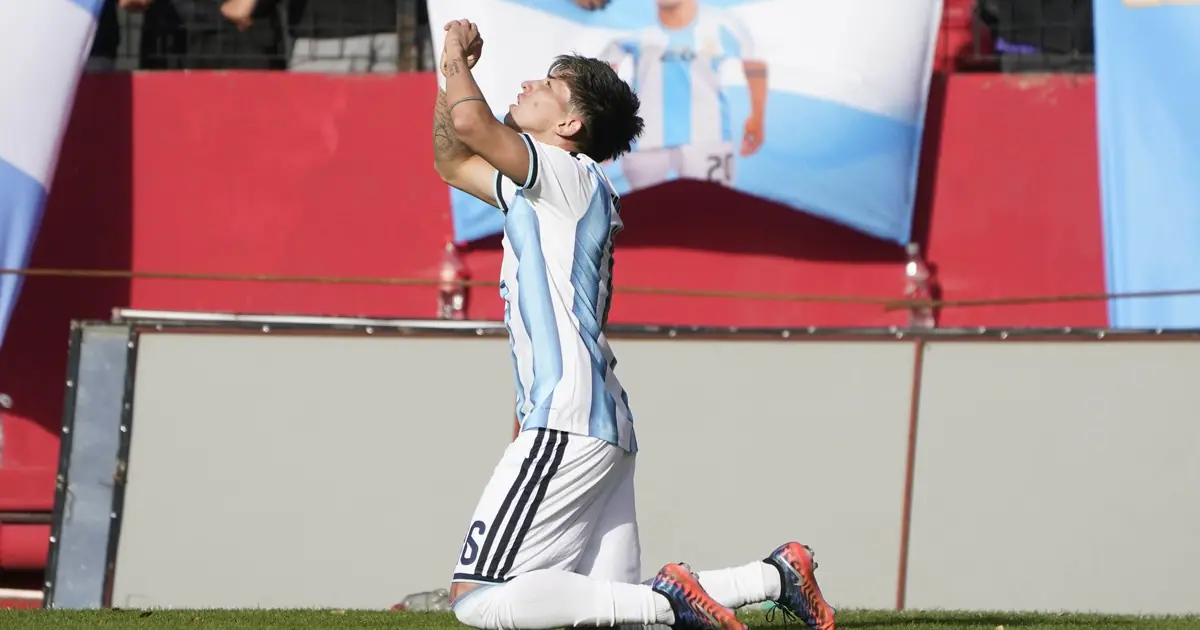 ¡Épico! Un bombazo de Tulian sobre la hora metió a la Sub-19 de Placente en las semifinales del Sudamericano