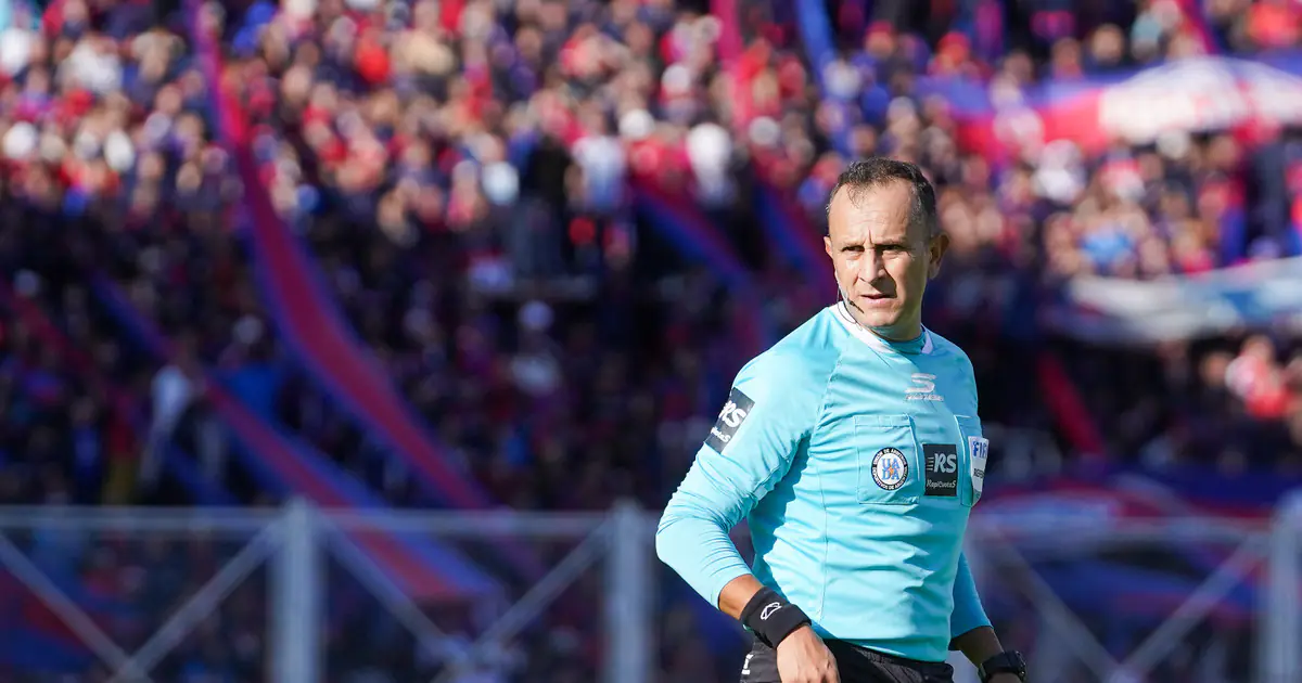 Darío Herrera, de un pueblito de 2600 habitantes en Neuquén al Mundial 2026 y ser el árbitro de las polémicas en Rosario Central-Estudiantes