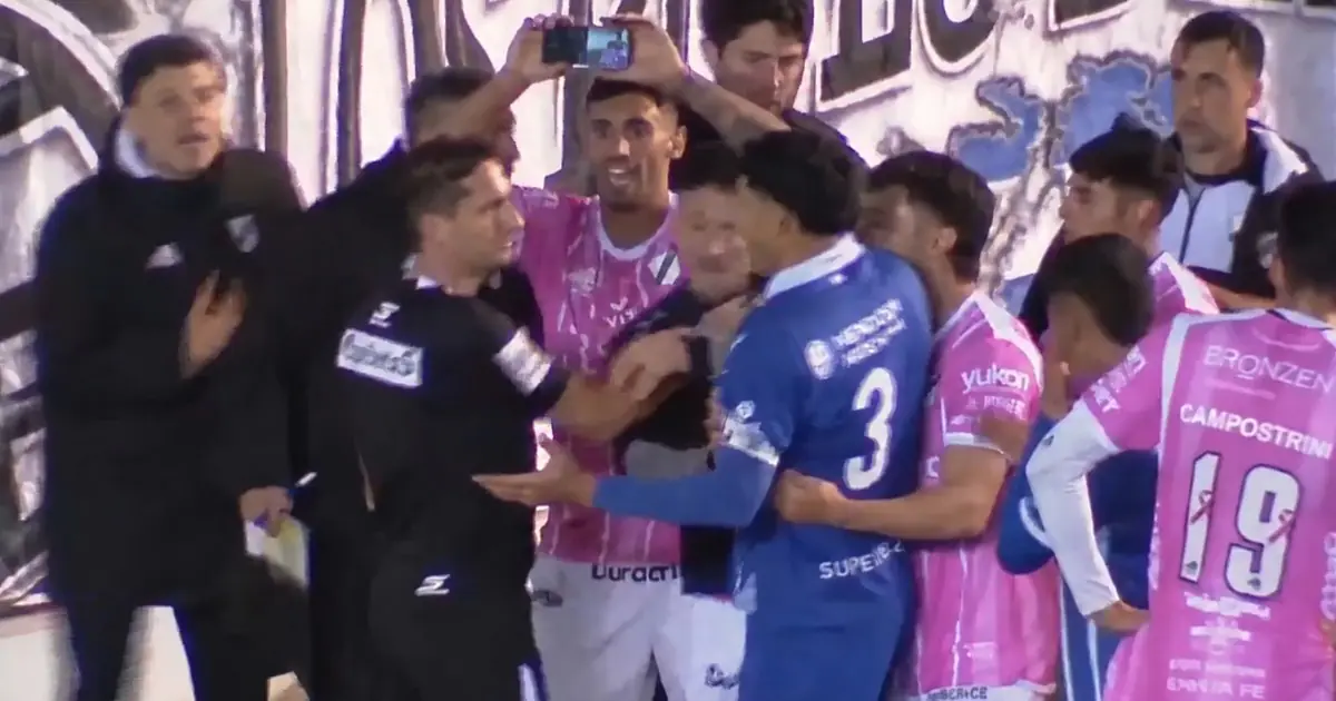 Habló Zafarana tras el escándalo entre All Boys y Godoy Cruz: sospechas por el celular y la polémica del penal