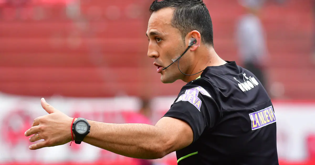 Bombazo en el arbitraje argentino: Fernando Espinoza apuntó contra Federico Beligoy y rompió el silencio