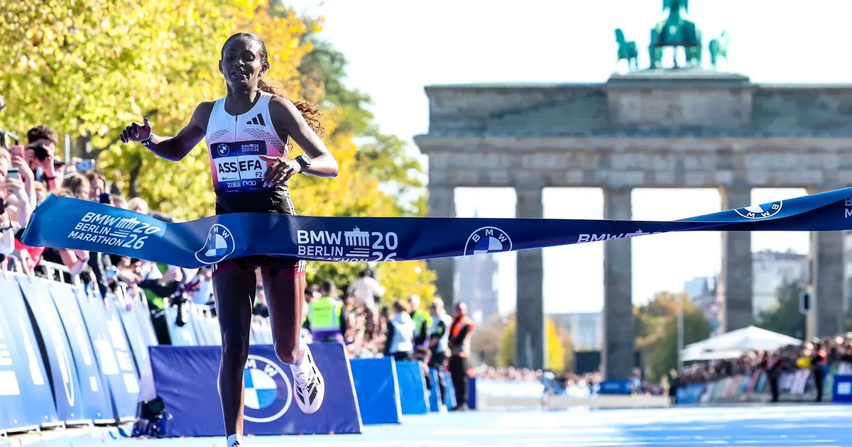 Impactante: revelan que Tigst Assefa completó el maratón de Berlín con el Tendón de Aquiles destrozado