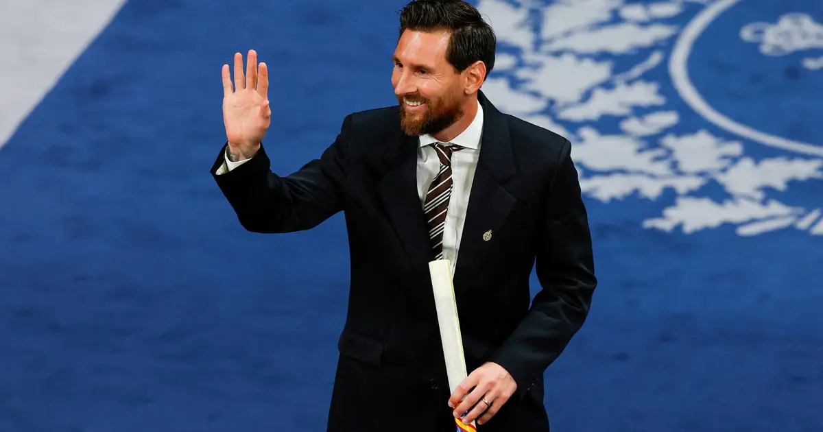 La emoción de Messi tras el Princesa de Asturias: postales de Oviedo, el recuerdo de España y el guiño de sus viejos socios