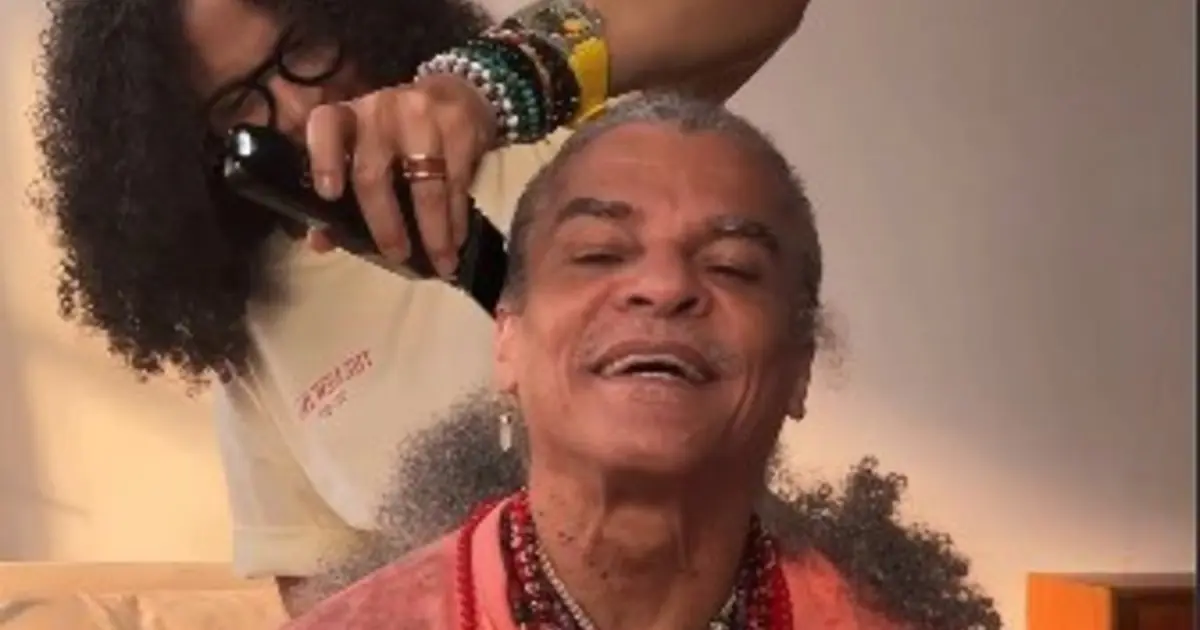 ¡Chau rulos! El Pibe Valderrama metió un cambio de look radical que volvió locos a todos