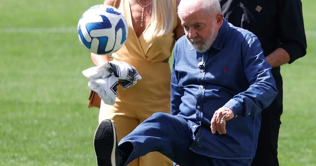 Lula le marca la cancha a los clubes brasileños: "Terminar con las apuestas no va a matar al fútbol"