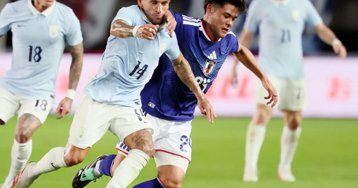 Trago amargo en el estreno: El Uruguay de Forlán sufrió un cachetazo agónico ante Japón