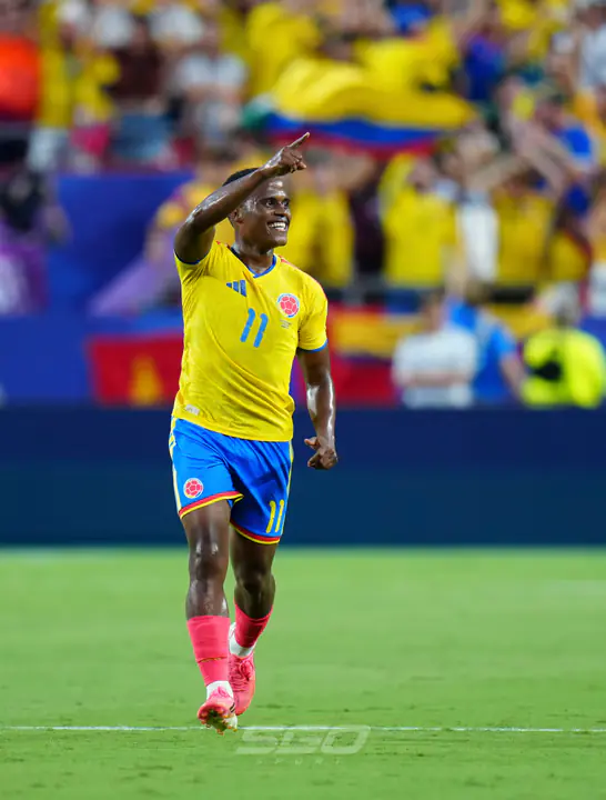 Colombia y Suiza se enfrentan por un lugar en los cuartos de final