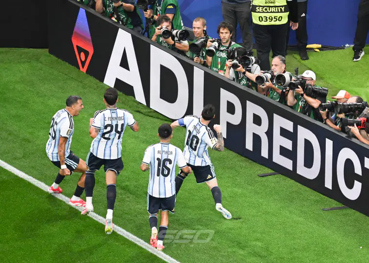 La Selección argentina se enfrenta con Suiza, en busca de un lugar en las semifinales del Mundial 2026