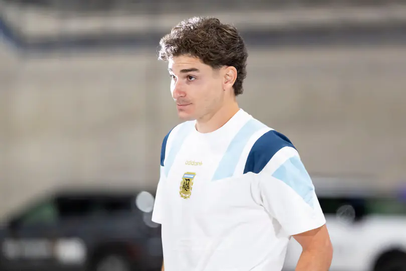 Barcelona presiona al Atlético de Madrid por Julián Álvarez: la oferta tiene fecha de caducidad