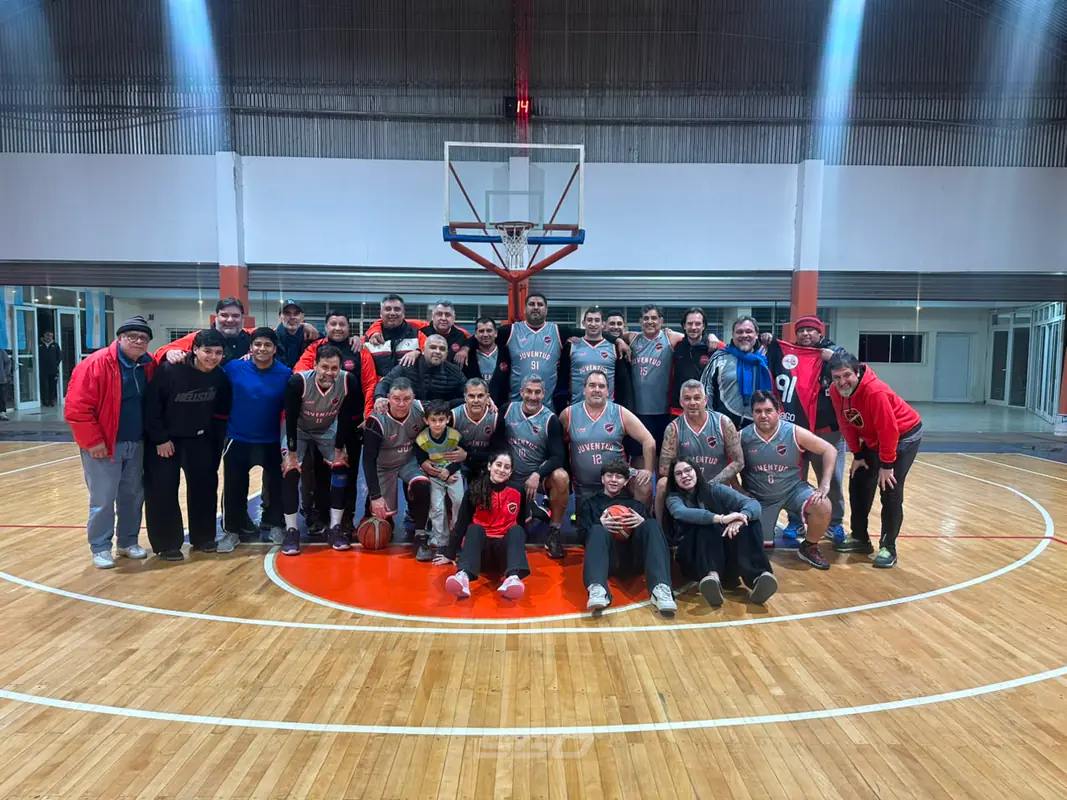 Juventud BBC se coronó campeón de la Copa de Oro de la +48 del Maxibásquet