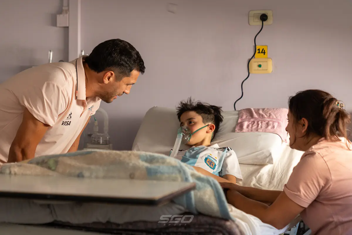 Los Pumas llevaron alegría a los niños del Cepsi Eva Perón