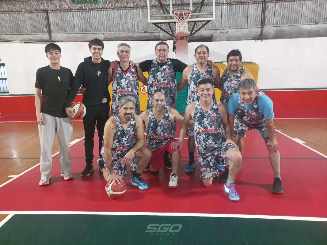 San Martín de Loreto, Villa Mercedes y Del Pino festejaron en una nueva jornada del Maxibásquet
