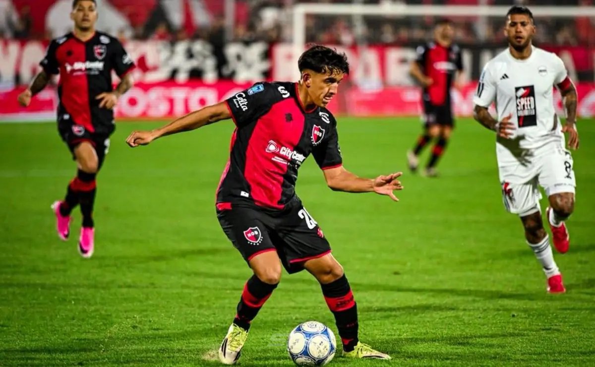 Newell’s volvió al triunfo y derrotó a Riestra en el Coloso