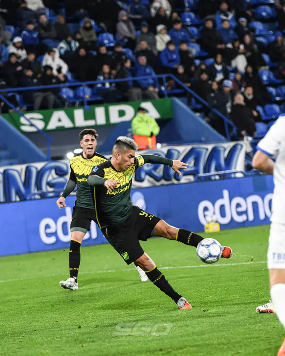 Vélez no pasó del empate ante Defensa y Justicia y quedó escolta de la Zona A