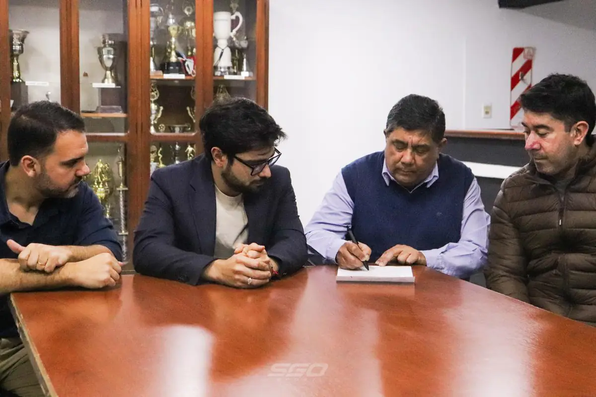 Central Córdoba firmó un convenio de colaboración con el Instituto Superior General San Martín