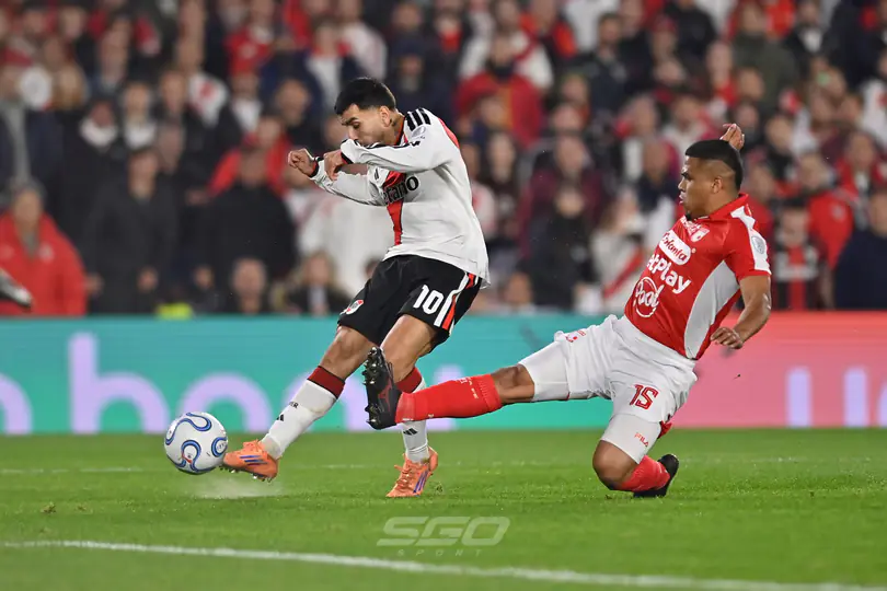 Nuevo papelón del River de Coudet: perdió por penales ante Independiente Santa Fe y quedó eliminado de la Sudamericana