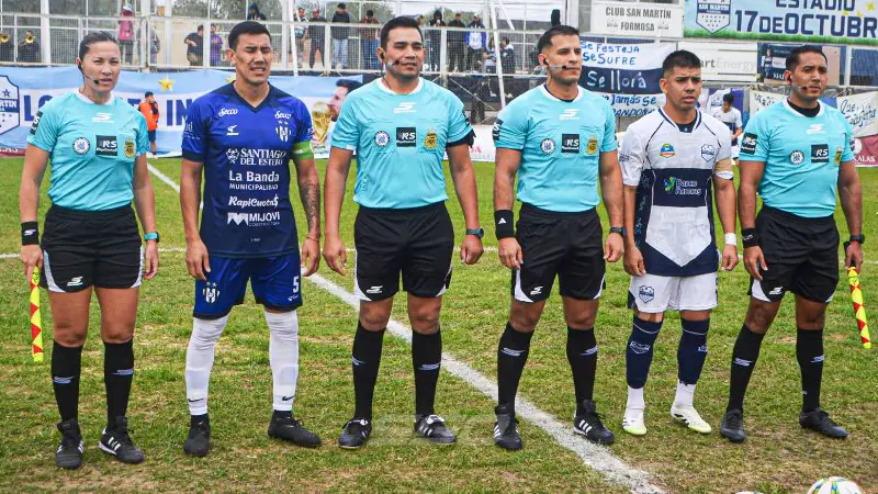 Sarmiento tuvo 30 minutos de terror y fue goleado en Formosa
