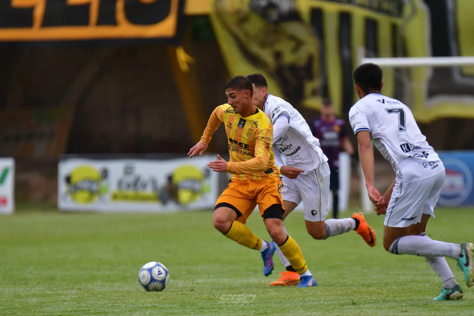 Mitre y Chaco For Ever no pudieron romper el cero en el 8 de Abril