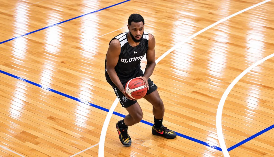 Andrew Corum: "Olímpico será un equipo luchador"
