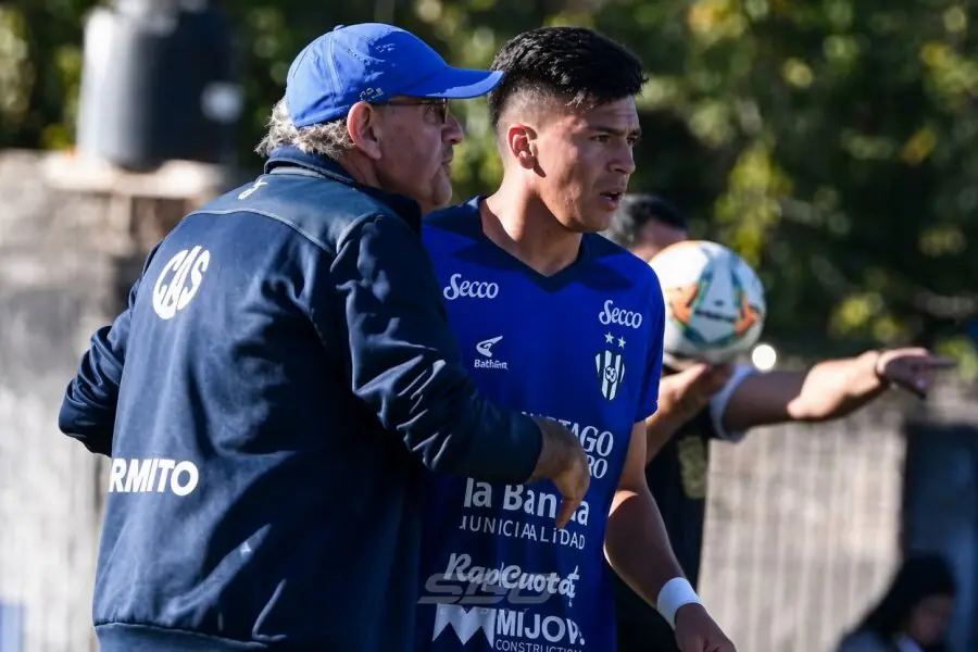 De común acuerdo, Víctor Riggio dejó de ser el entrenador de Sarmiento de La Banda