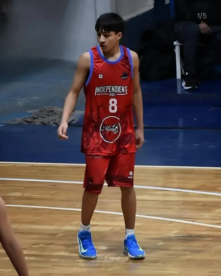 Independiente y Juventud se adelantaron en las semifinales del U15 del básquet capitalino