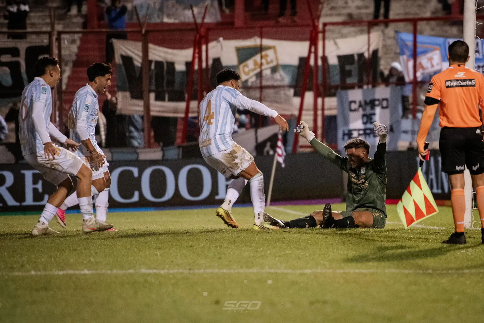 Cayó el campeón: Atlético Tucumán superó en los penales a Independiente Rivadavia y está en semifinales de Copa Argentina