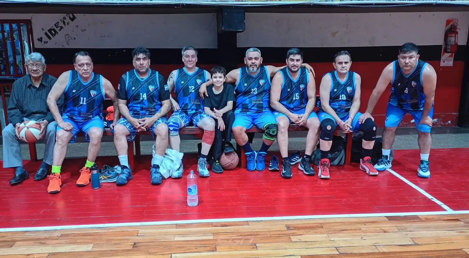 Dos partidos le dieron continuidad a la liga de Maxibásquet