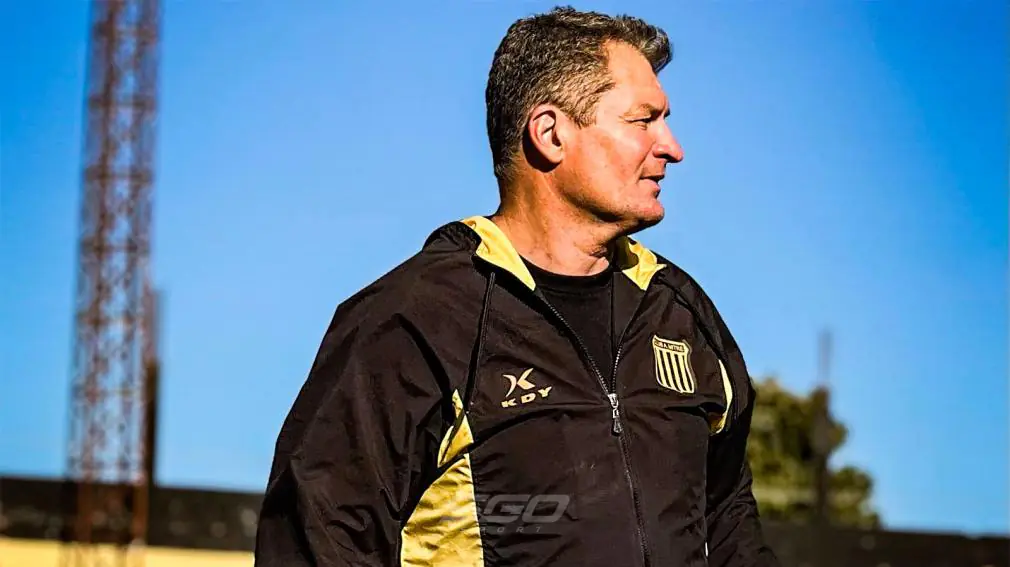 Mitre quedó sin entrenador: renunció Biaggio