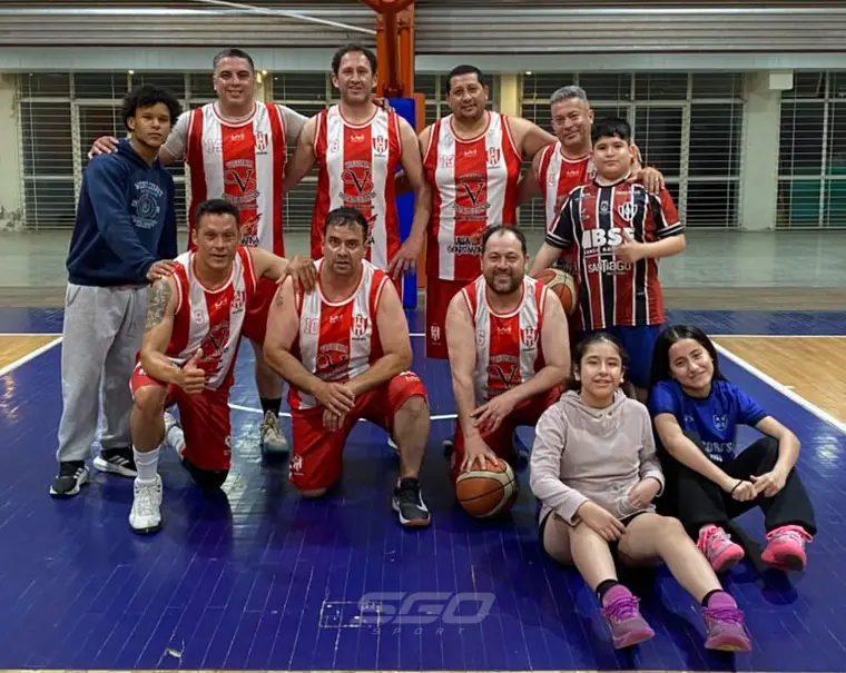 Amigos de Fernández y Villa Constantinа festejaron en el Maxibásquet