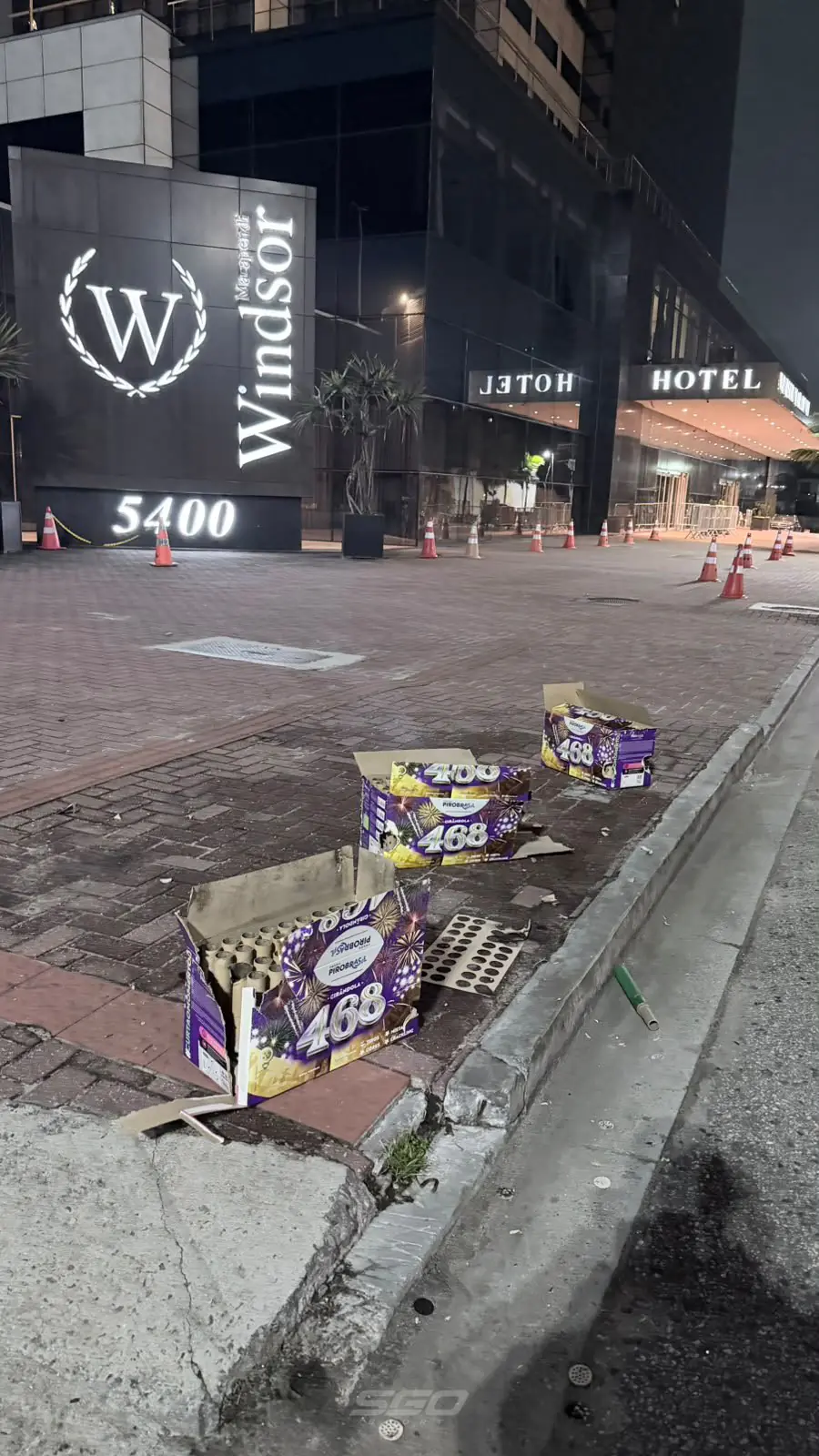 VIDEO Hinchas de Vasco da Gama tiraron pirotecnia en la puerta del hotel de Boca en Río de Janeiro