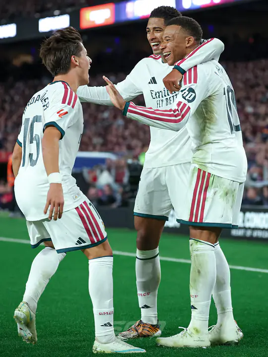 El Real Madrid le quitó el puntaje perfecto al Barcelona y le ganó en El Clásico