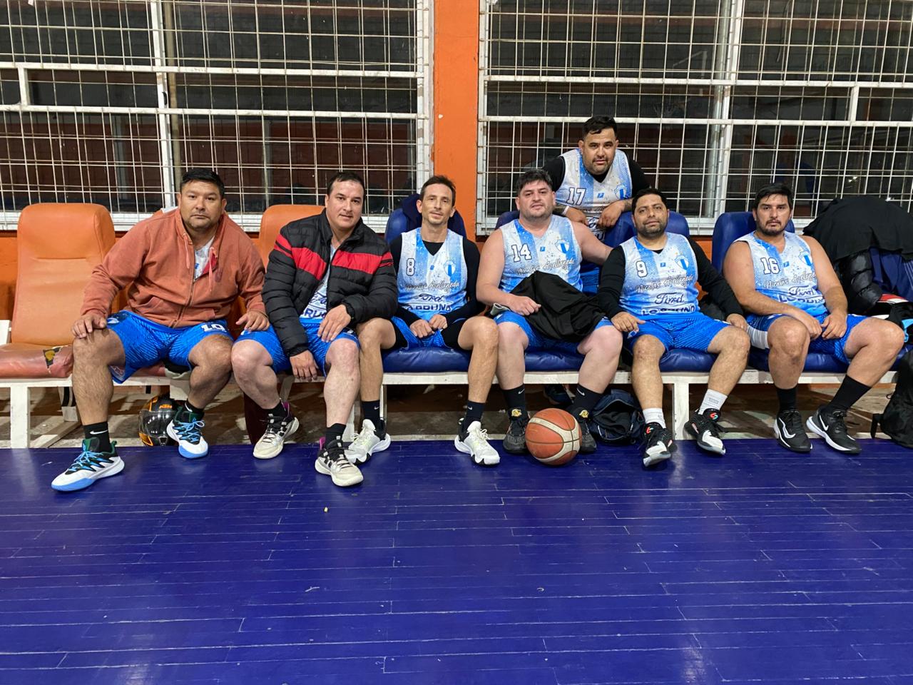Olímpico, Coronel Suárez y Nicolás Avellaneda se llevaron los triunfos por el Maxibásquet
