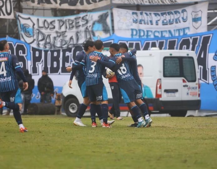 Mitre apenas pudo empatar con Defensores de Belgrano