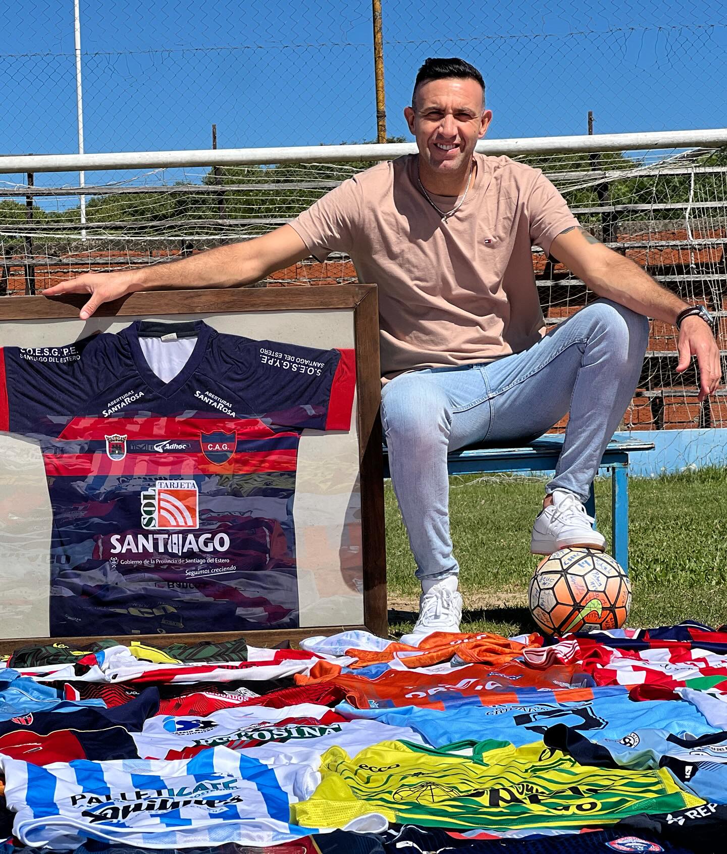 Un delantero, que fue fundamental en el ascenso de Güemes en 2015, se retiró el fútbol